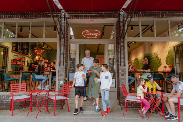Bild 1 von Lewy Café & Weinbar in Babelsberg